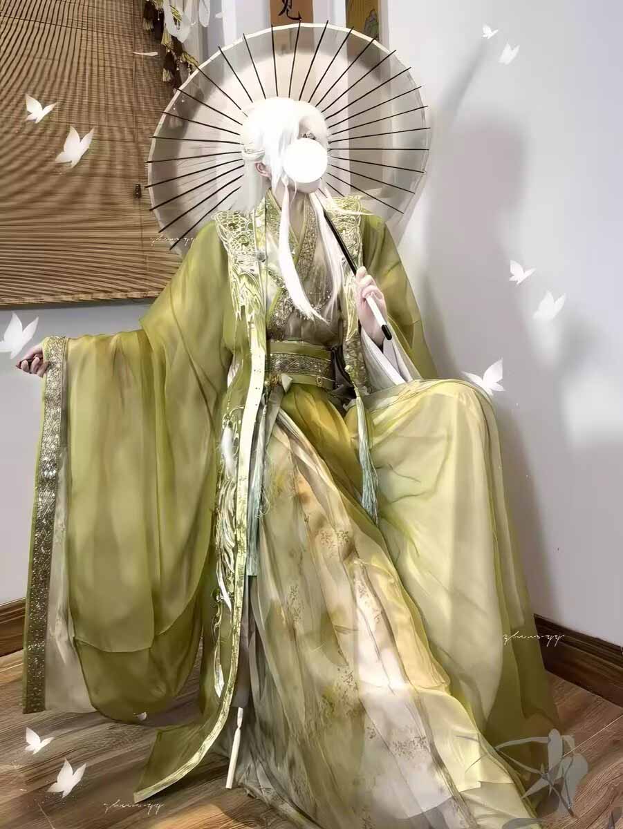Wuxia Swordsman Hanfu Outfit M - Embroidery Gradient review and price